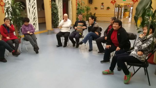 繪福娃、做湯圓、疊燈籠、猜燈謎……西城區(qū)殘疾人朋友喜迎元宵節(jié)
