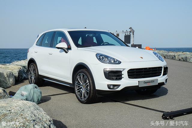 实拍Cayenne三代同堂 这是全世界的宠儿