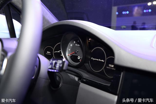实拍Cayenne三代同堂 这是全世界的宠儿
