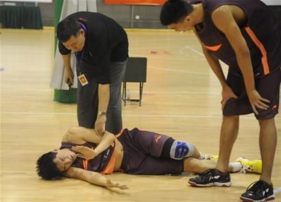 为什么cba体测都过不了(CBA体测难度比NBA还大？宫鲁鸣：让那些混日子的滚蛋！)