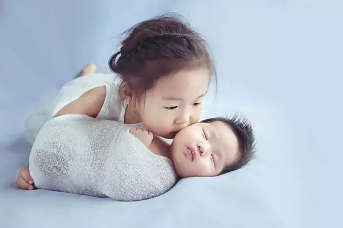 我的家乡微商、现金贷、快手、抖音一个都没少