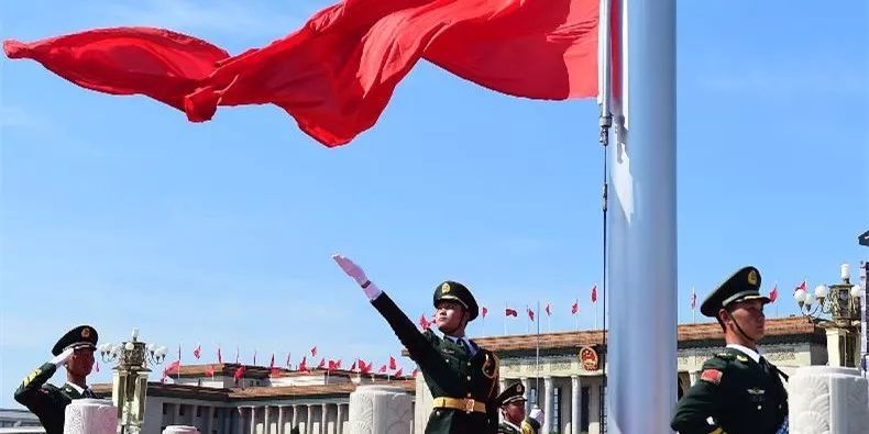 平昌奥运会闭幕式有哪些歌(冬奥会“北京8分钟”，那首《歌唱祖国》使中国人民喜极而泣)