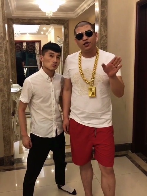 二驴的年收入8000万,散打哥年收入上亿,同时期的他却锒铛入狱