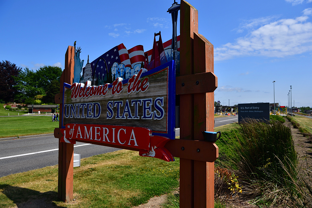 美加边境,枫景醉人 | 一杯咖啡晒暖阳,一杯红酒享时光