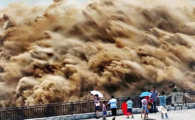 tiaoshui(观瀑节今日开幕，史上最震撼的黄河调水调沙美景送给您！)