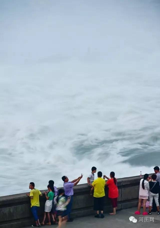 tiaoshui(观瀑节今日开幕，史上最震撼的黄河调水调沙美景送给您！)