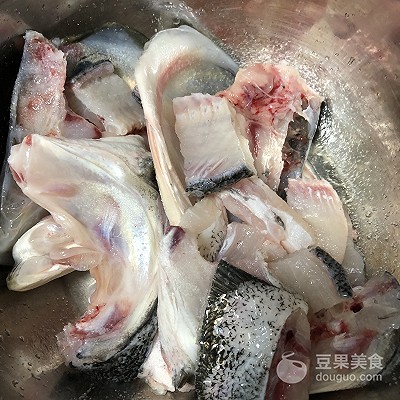 酸菜魚(yú)火鍋的做法,酸菜魚(yú)火鍋的做法家常