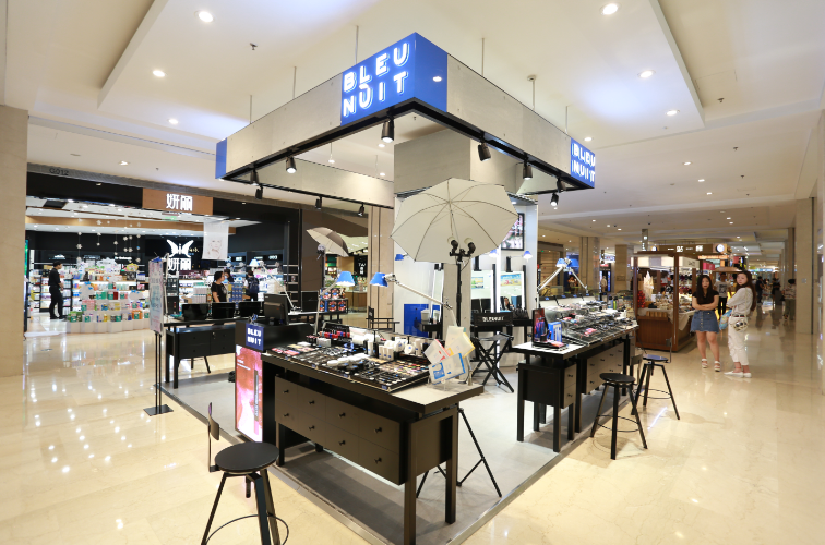 深耕17年 这个本土彩妆品牌如何在百货扎下根