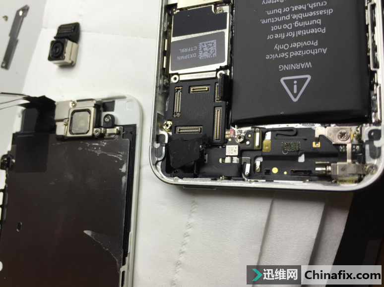 等待苏醒的噩梦：iphone5s 进水更换背光板真相好狠！