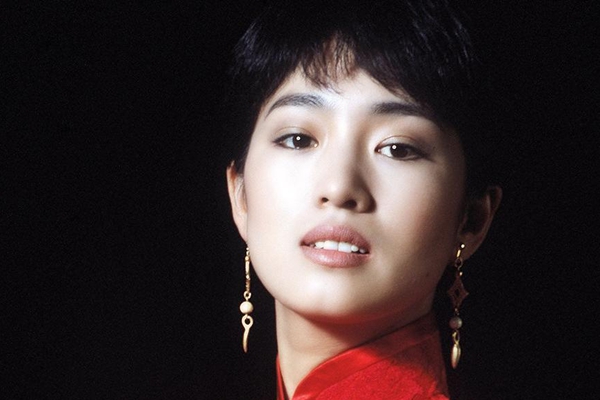 下巴有沟的男人能嫁吗(下巴"美人沟"一般出现在俊男美女的脸上,还旺夫