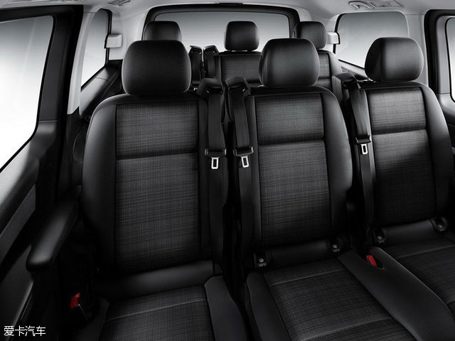 福建奔驰全新威霆成都上市 售29.90万起