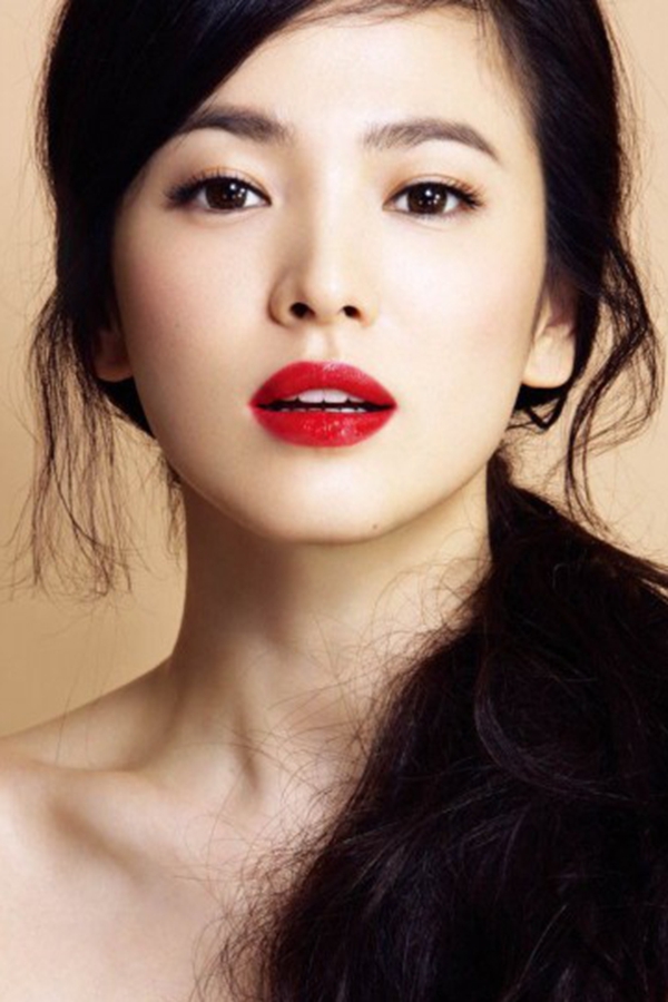 下巴"美人沟"一般出现在俊男美女的脸上,还旺夫,你有吗?