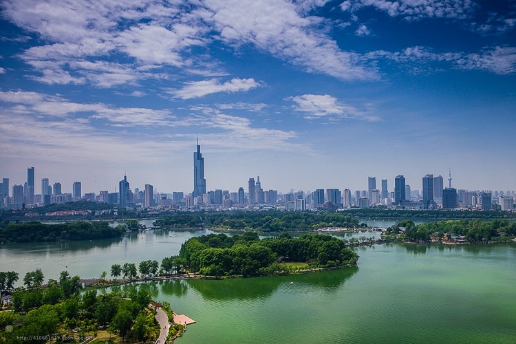 中国最美丽的城市(我认为中国最美丽的20座大中城市是这些，说说你的看法（组图）)