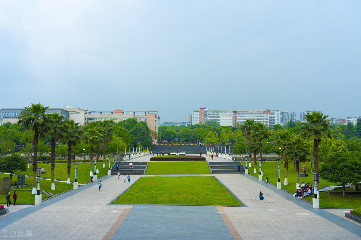 西南政法大学在哪（西南政法值得读吗）