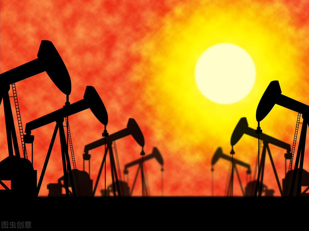 沙漠发现35亿吨石油，为何没人敢开采？苏联一把火烧了50多年
