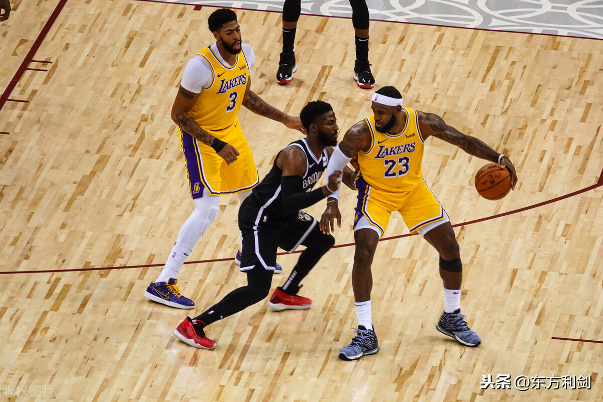 如何知道哪里有篮球比赛(一个完全不懂篮球的人，怎么欣赏 NBA 比赛？)