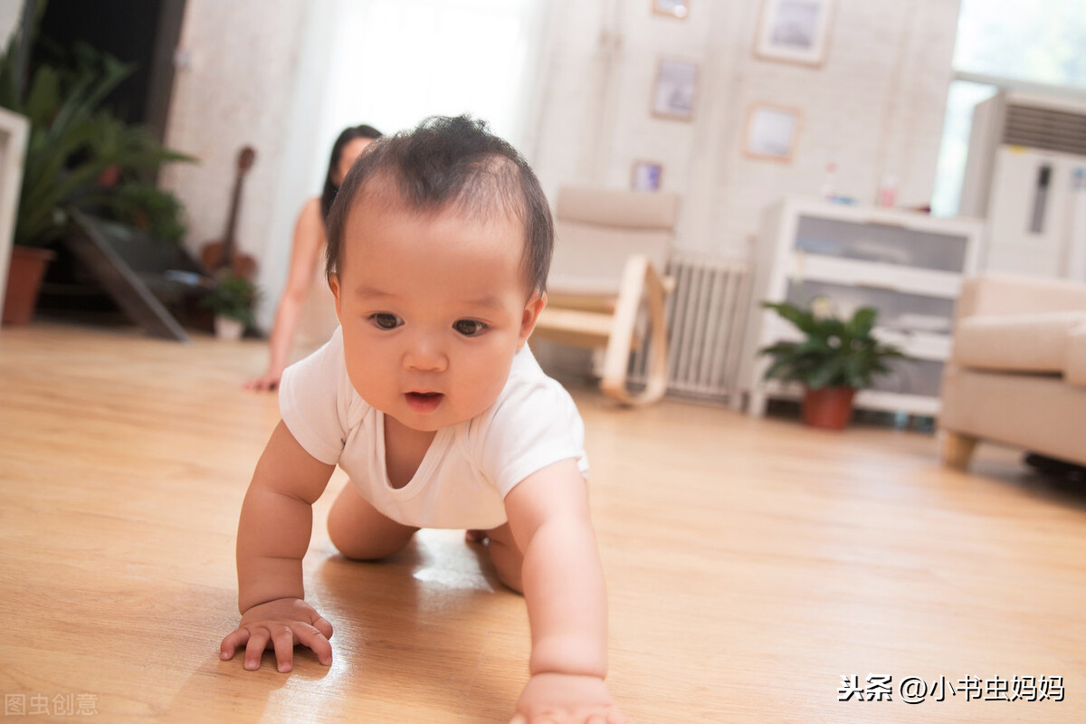 宝宝缺乏安全感影响心理发育，当孩子有这4个不安表现时，要重视