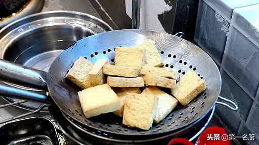 大厨教你家常卤豆腐，学会在家就能做！香浓味美，简单易学超下饭