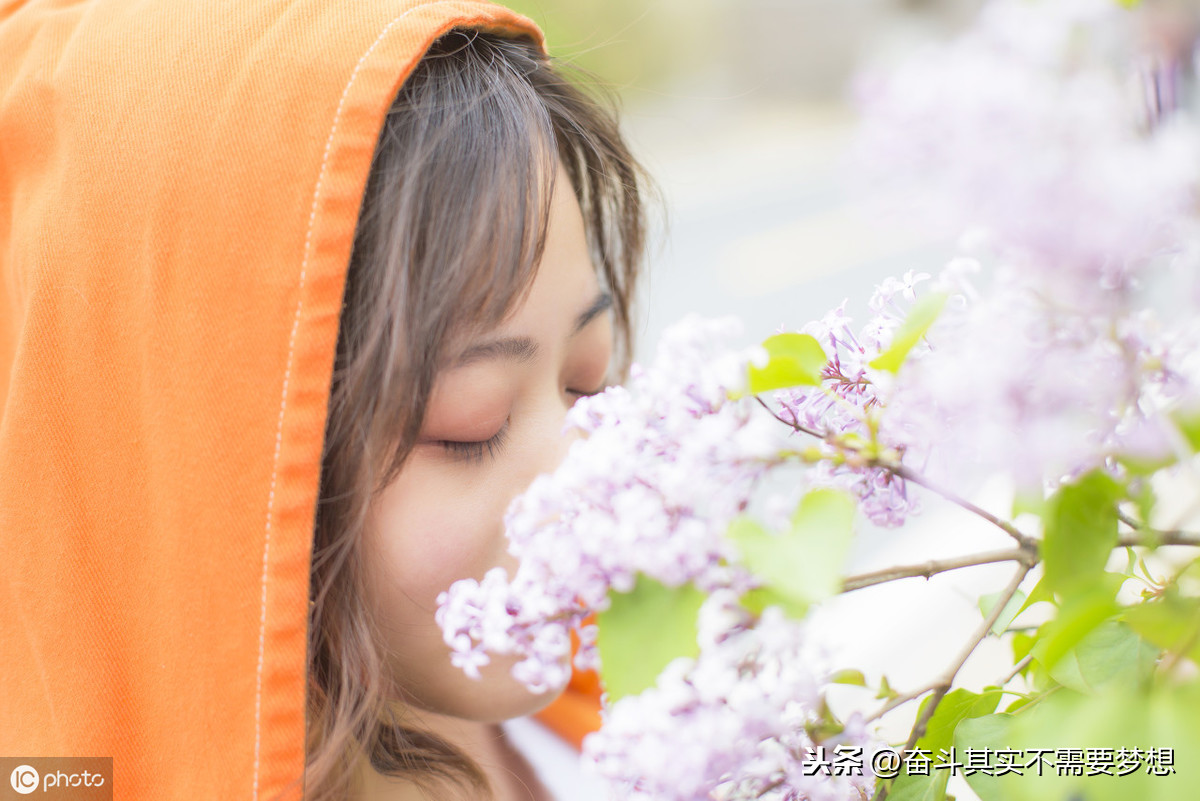 (唐)王勃同是天涯淪落人,相逢何必曾相識.