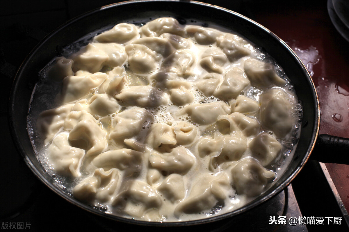 煮饺子为什么要加三次冷水（煮饺子的3个注意事项）