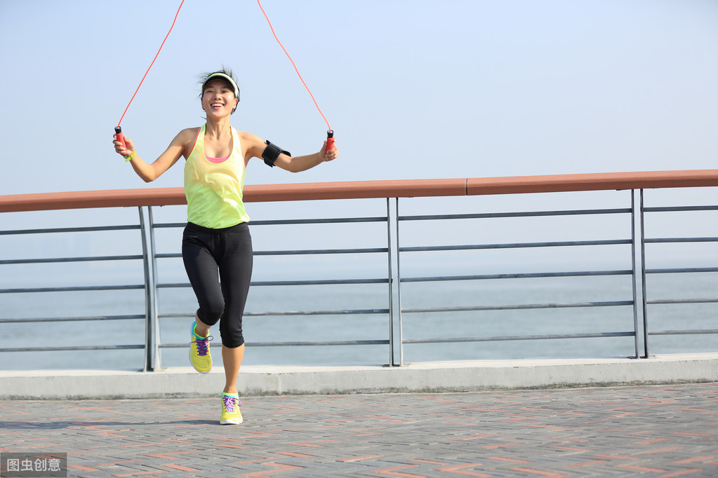 減肥期間，為什麼推薦你跳繩，而不是跑步呢？