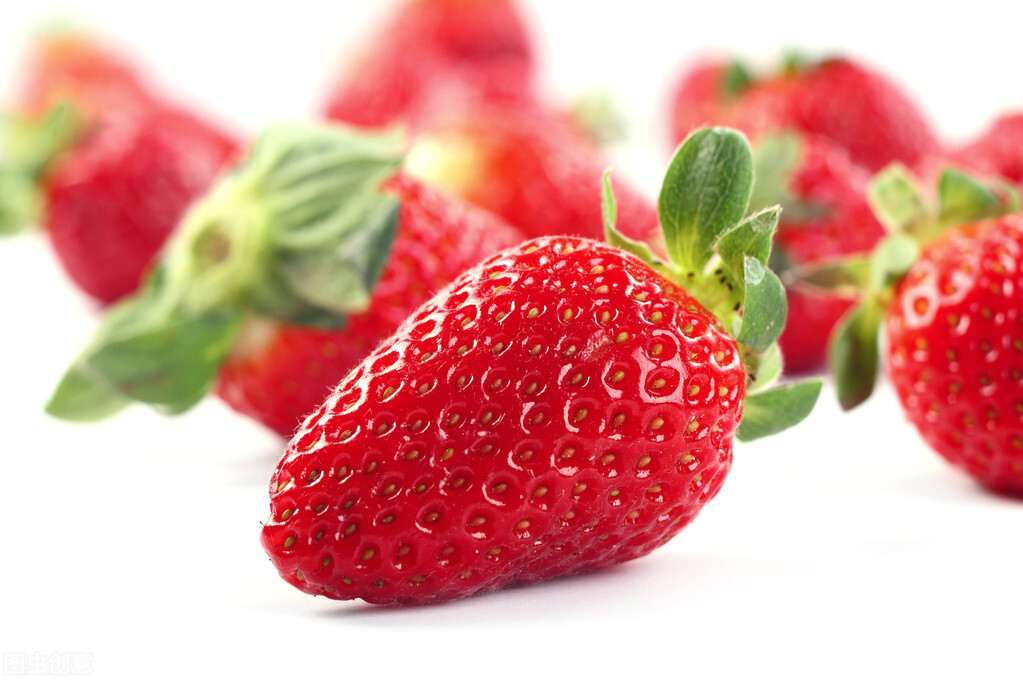 冬天，吃不完的草莓怎么储存能延缓腐烂？分享妙招给你，学会试下
