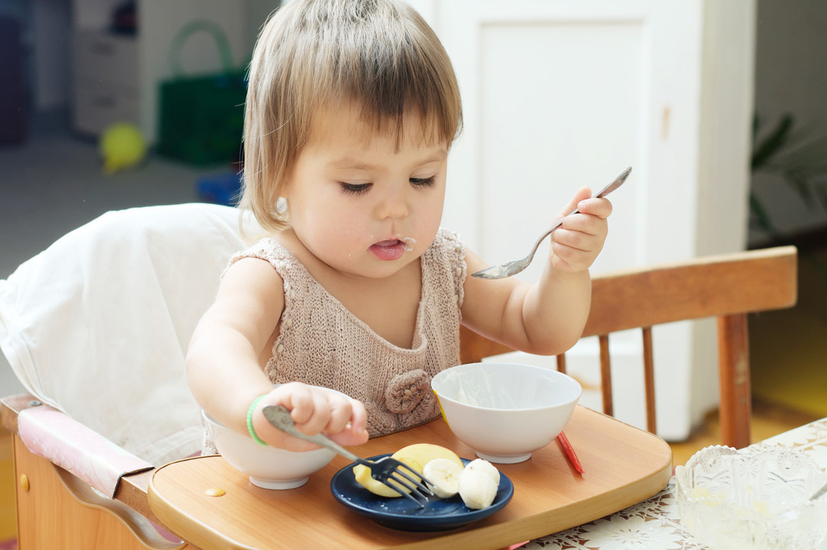 宝宝什么时候开始添辅食？不是4个月也不是6个月，主要看这4点