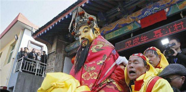 除夕八神之一，中国民间和道教信奉的守护城池之神