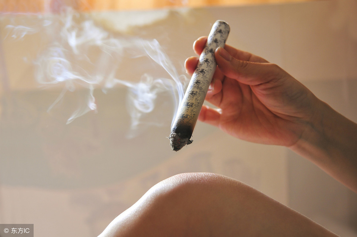 艾灸涌泉的排寒神奇功效(艾灸涌泉的好处与功效的神奇作用) 艾灸涌泉的排寒神奇功效(艾灸涌泉的好处与功效的神奇作用)