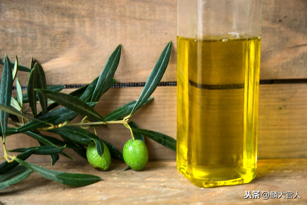 “橄榄油”和“花生油”有啥区别？营养差别很大，学会别再乱买了