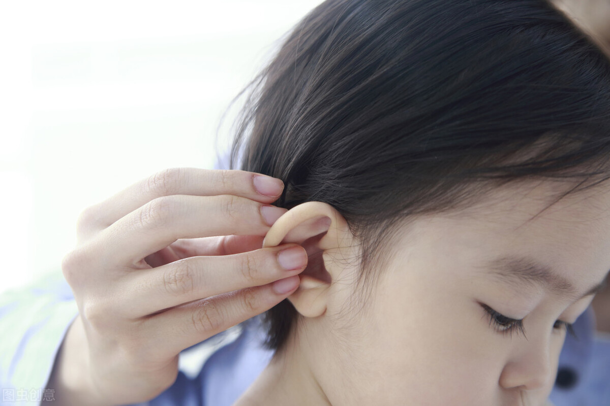 婴儿耳朵矫正（新生儿耳廓畸形）-幼儿百科-魔术铺
