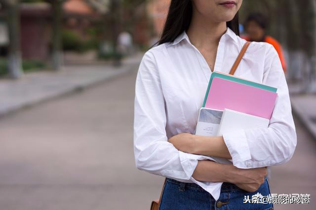 大学拍毕业照穿什么衣服好看 拍毕业照需要注意些什么