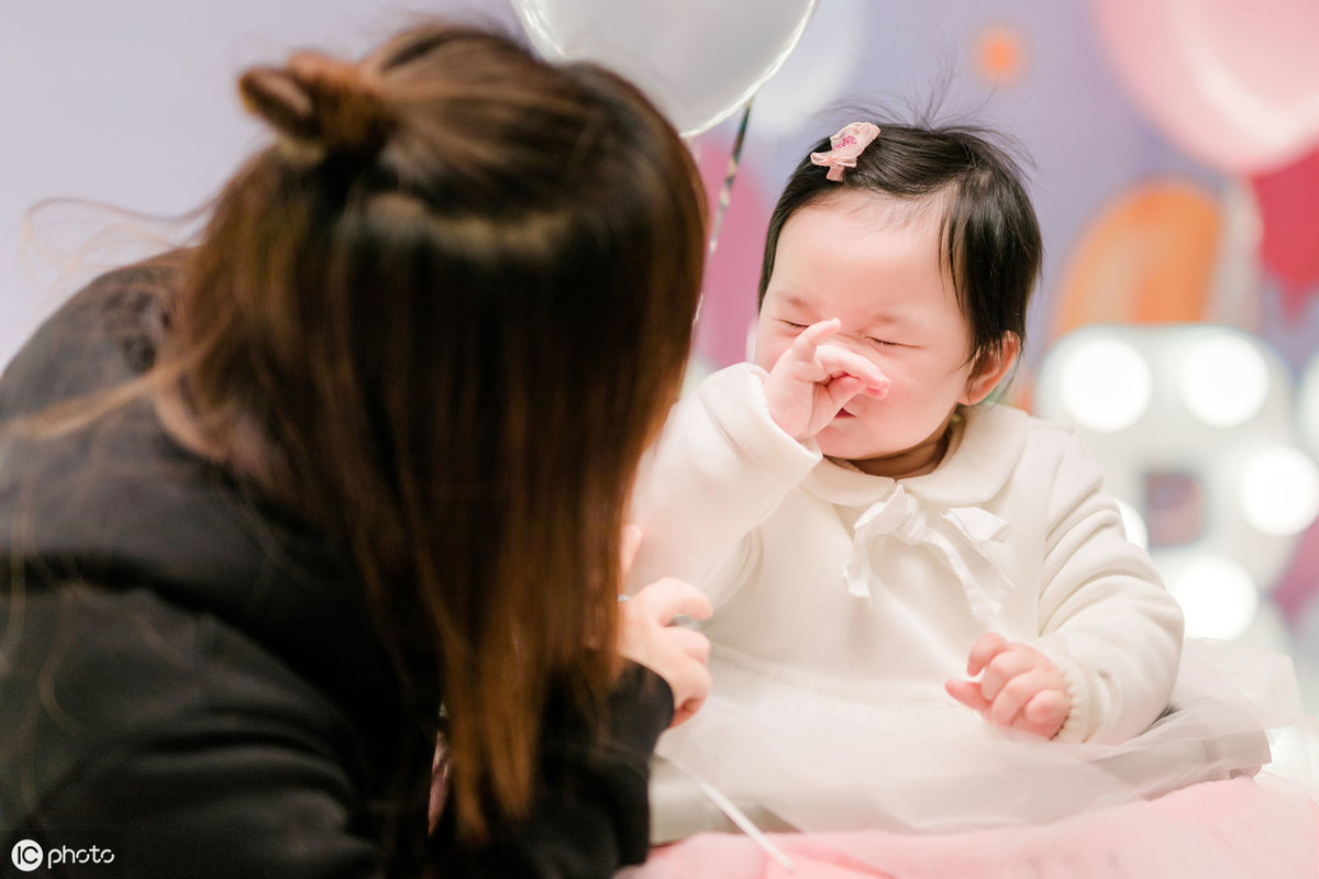 婴儿吐清水加奶瓣（宝宝腹泻）