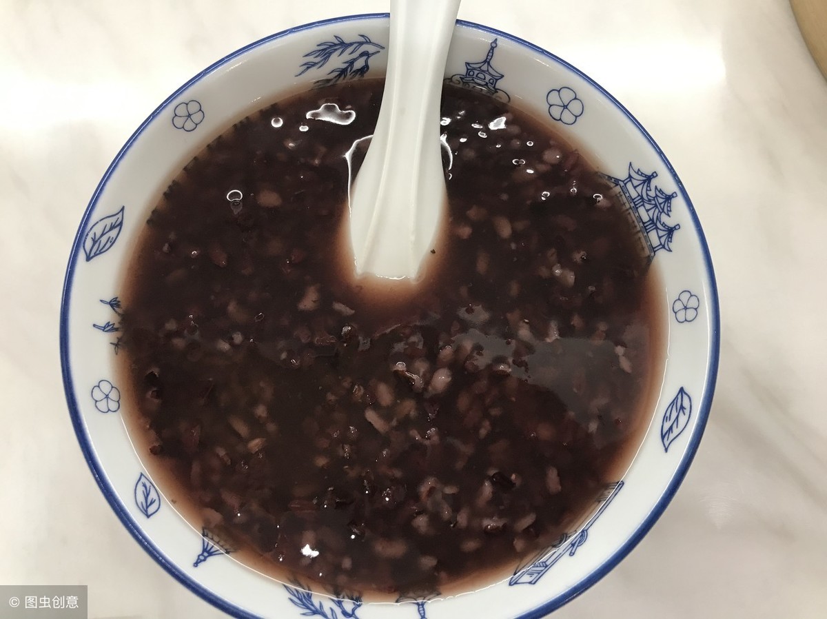 宝宝出生头发浓密，原来是准妈咪孕期经常吃这种食物