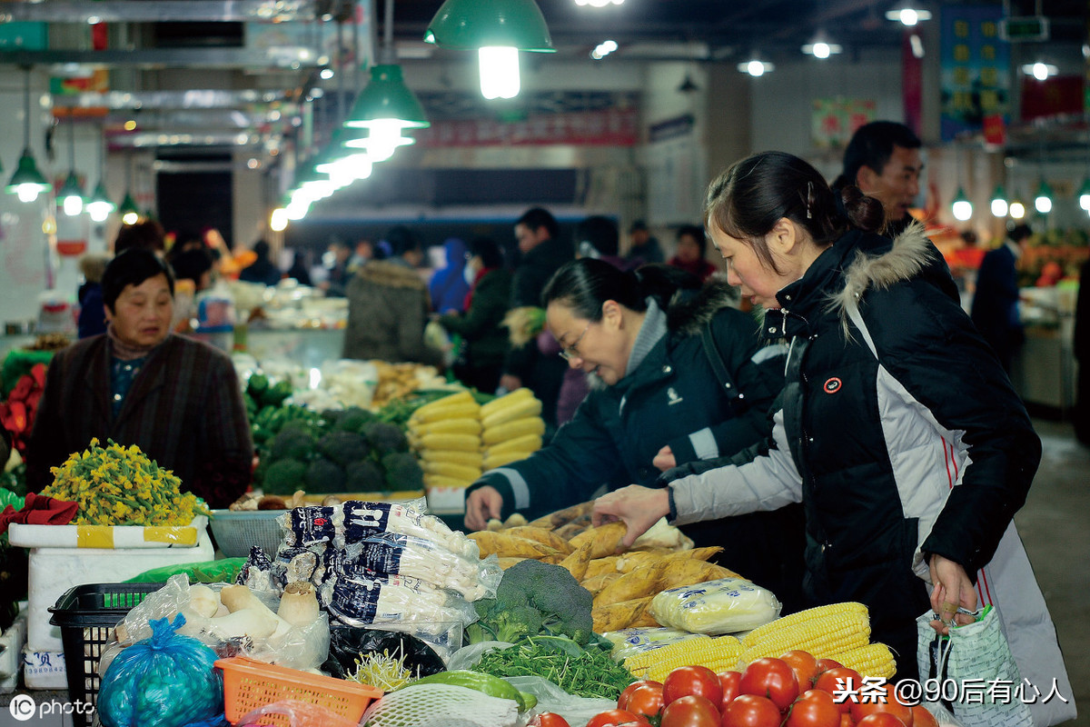 「食人间烟火，叹生活百态」：人间百味，最难忘大叔地锅鸡