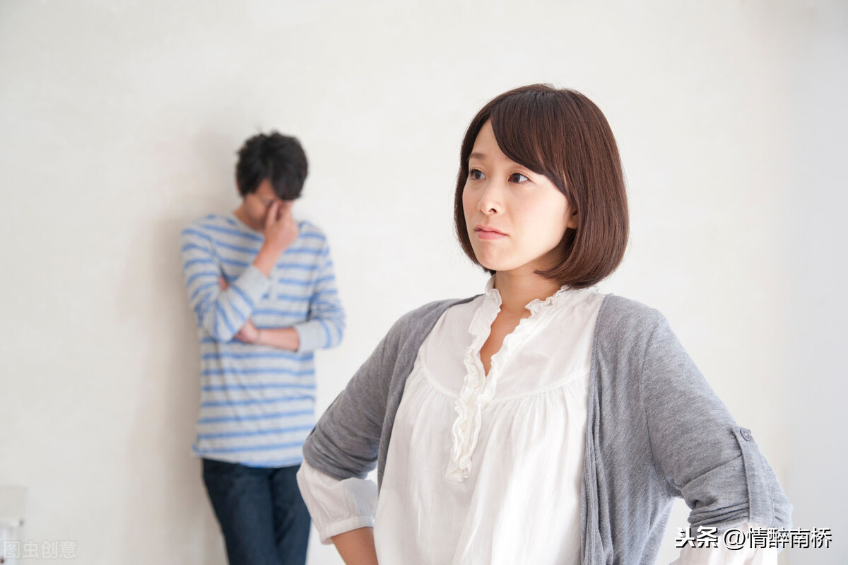 中年女人在婚姻中,会面临四个情感危机,需要正确解决