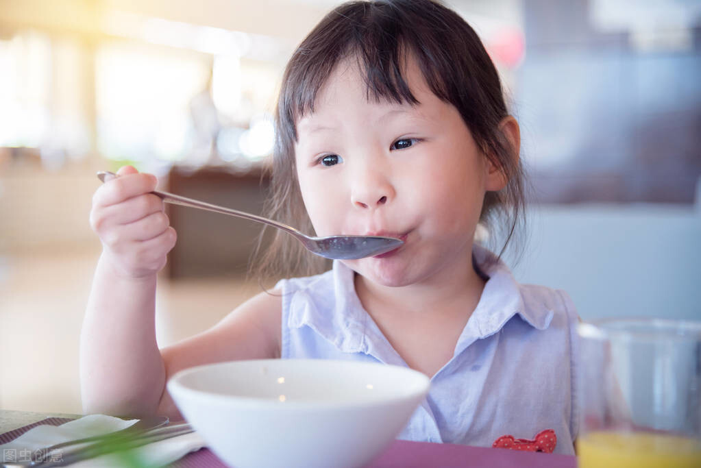 宝宝几岁上幼儿园合适？最佳年龄不是3岁，很多家长都做错了