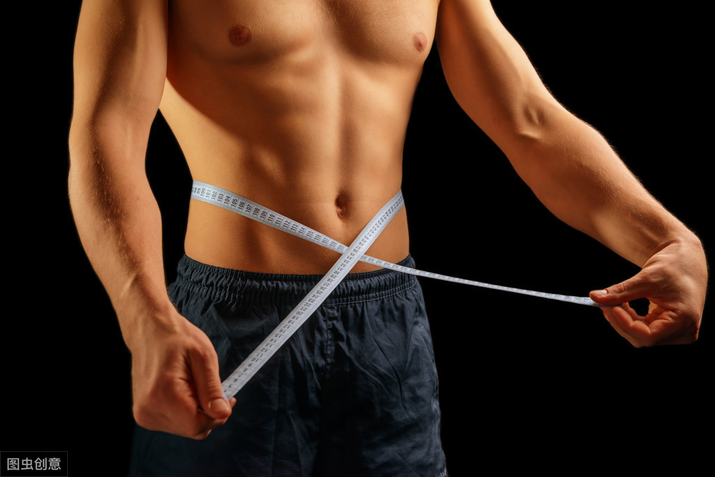 男人怎麼練出六塊腹肌？先減脂再虐腹！附一組腹肌訓練
