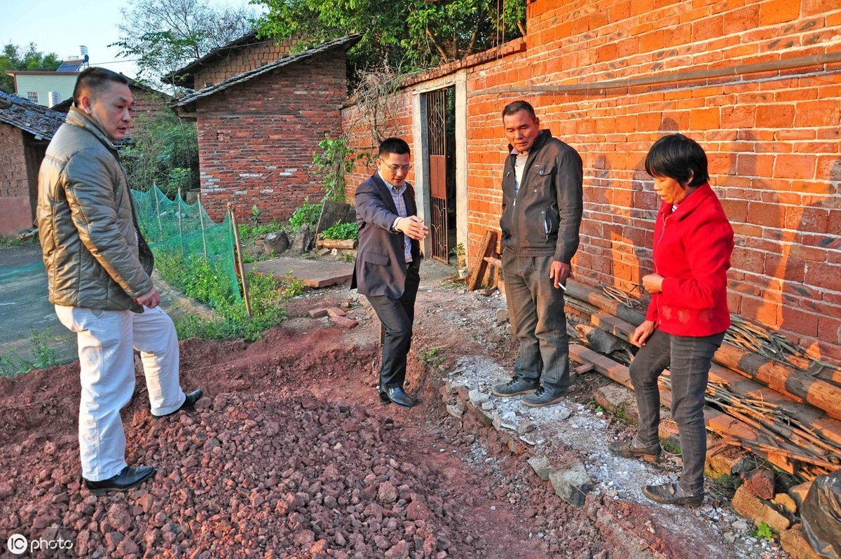 农村户口没有宅基地，如果动迁给补偿吗？