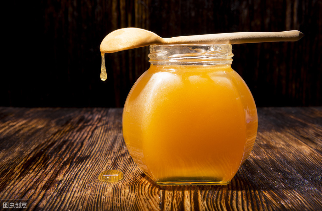 喝蜂蜜能减肥吗（药食同源（二）：蜂蜜水可以减肥？听听药师怎么说）