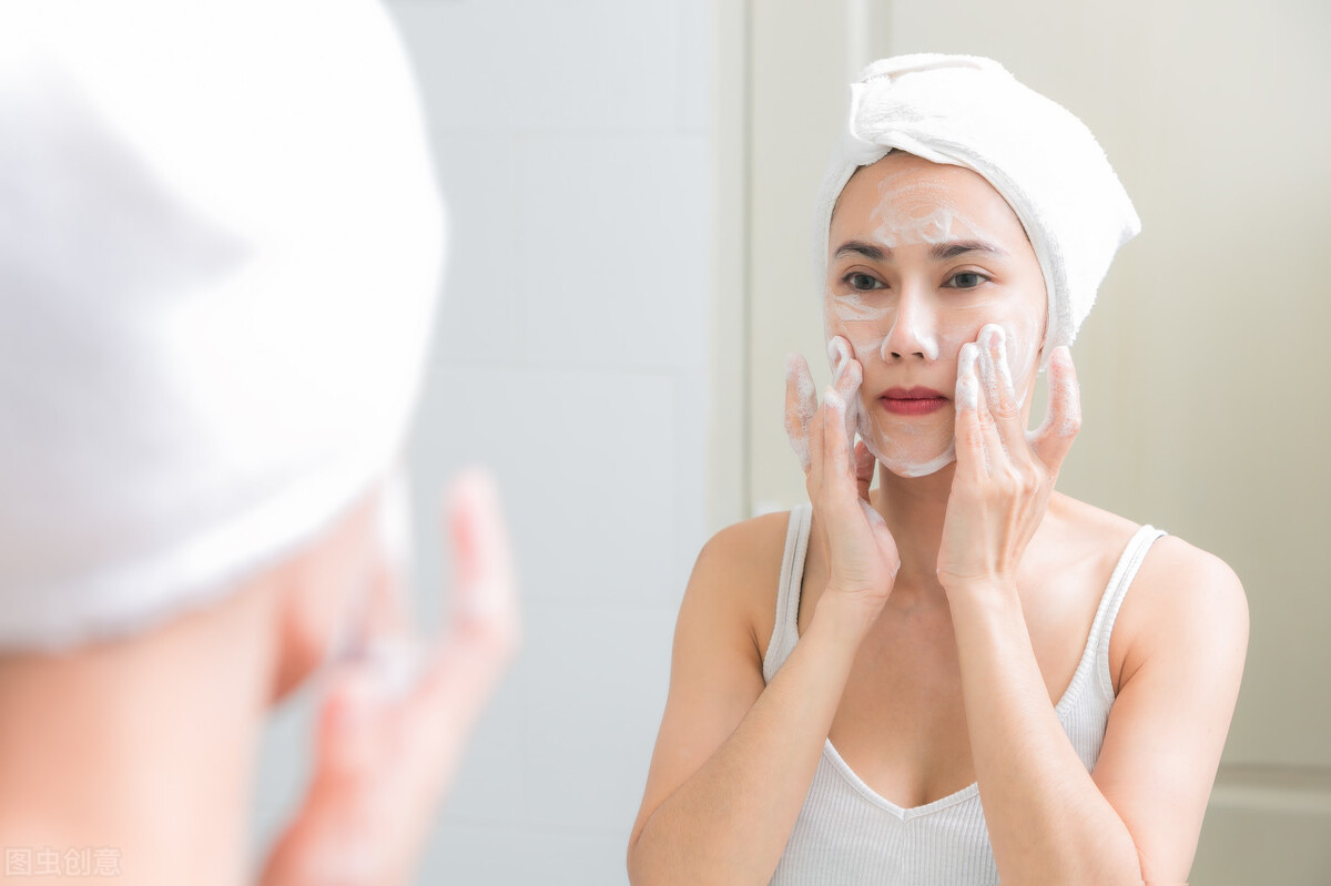 7个帮助皮肤美白抗老的保养方法，可以改善皮肤的老化速度