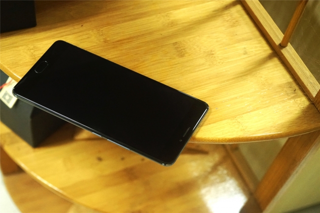 屏幕夠大我很滿意 魅藍MAX體驗評測