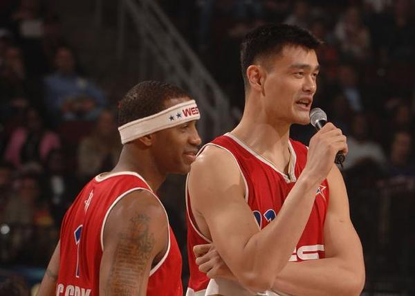 上海鲨鱼队为什么打nba(为何CBA球队能去NBA打球？只是因为姚明吗?)