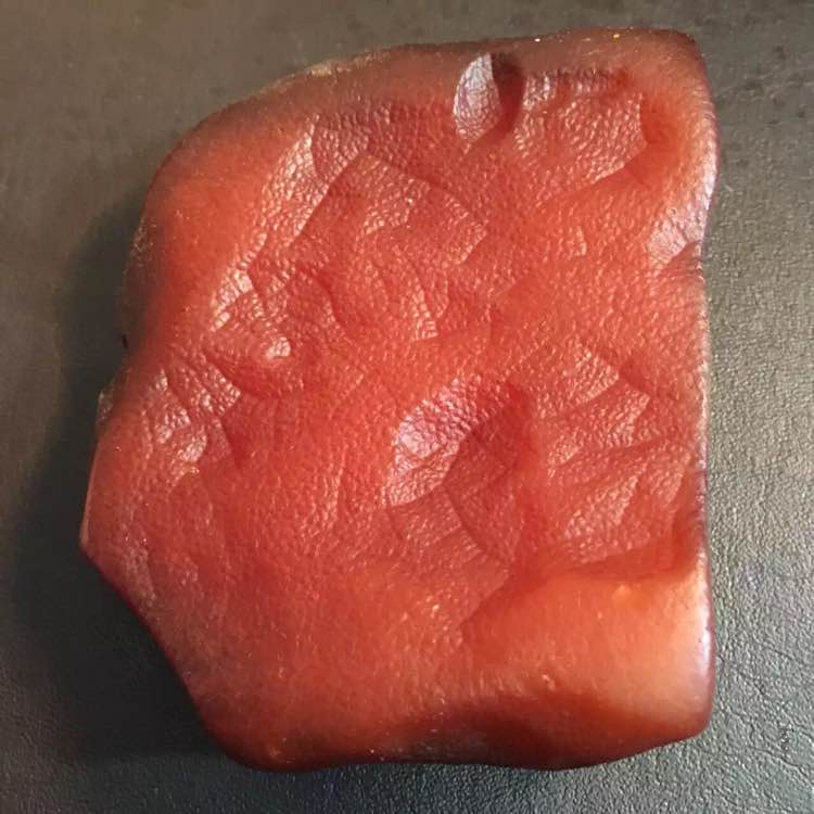 俄罗斯又发现蜜蜡矿，而且都是大块头