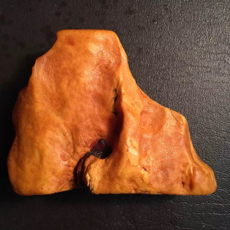 俄罗斯又发现蜜蜡矿，而且都是大块头