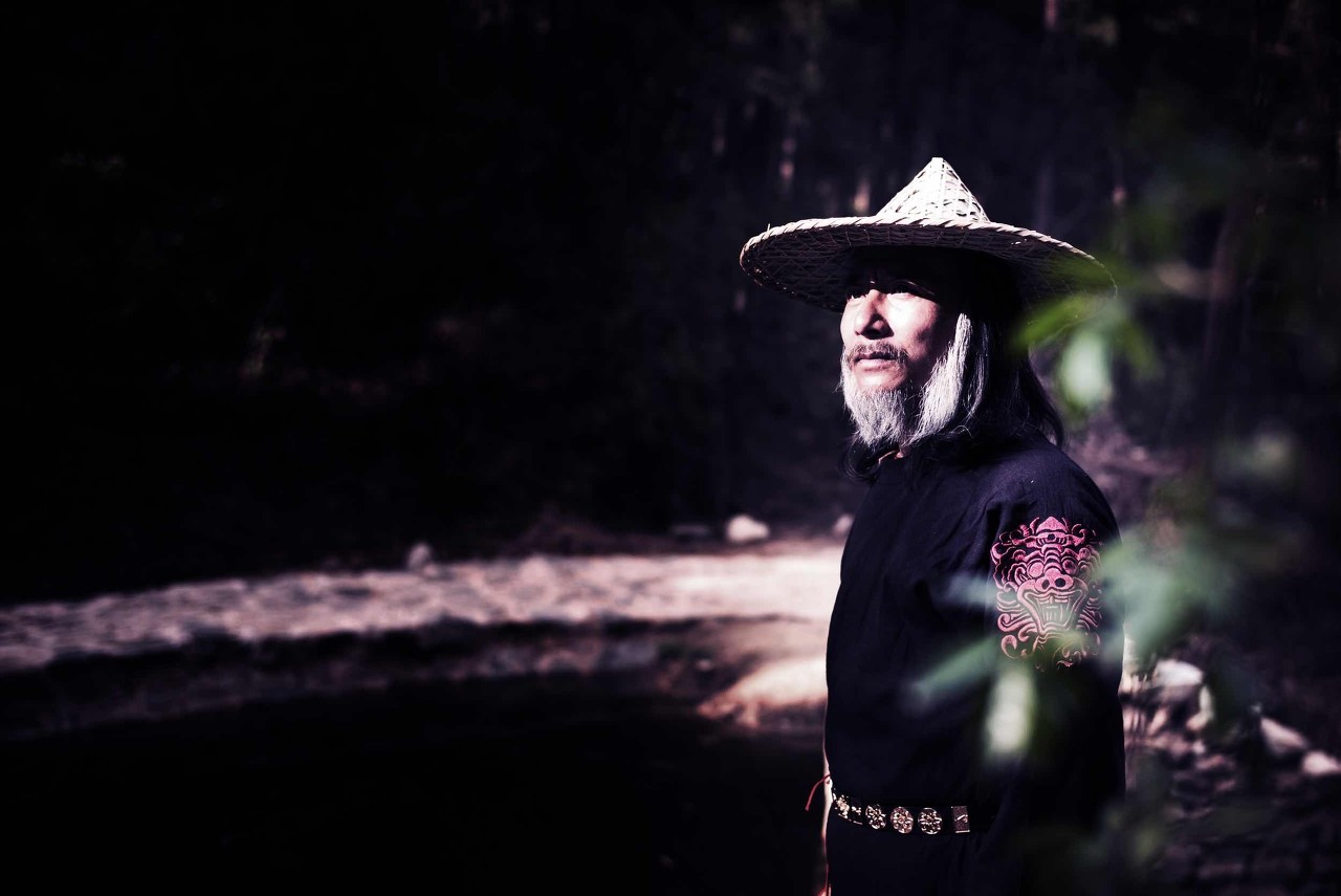 故事：感觉庞大的信息涌入脑海，他双眼变得血红，差点昏迷过去