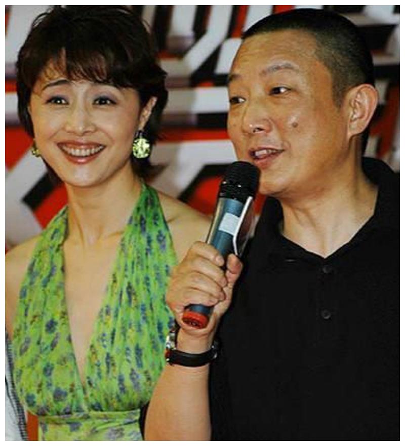 张健：是刘蓓的一婚和三婚丈夫，欠债3个亿，没脸出席儿子的婚礼