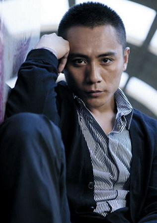 娱乐圈的8大“海岩男郎”，年轻时个个丰神俊朗，气宇不凡