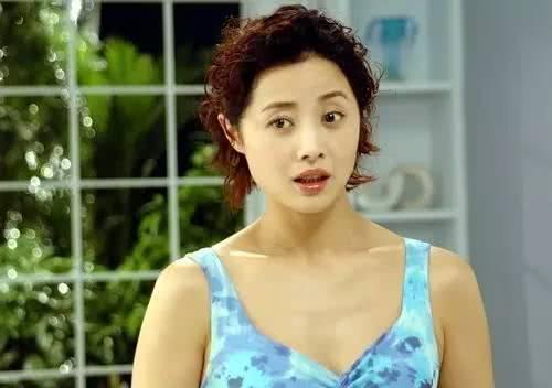 张健：是刘蓓的一婚和三婚丈夫，欠债3个亿，没脸出席儿子的婚礼