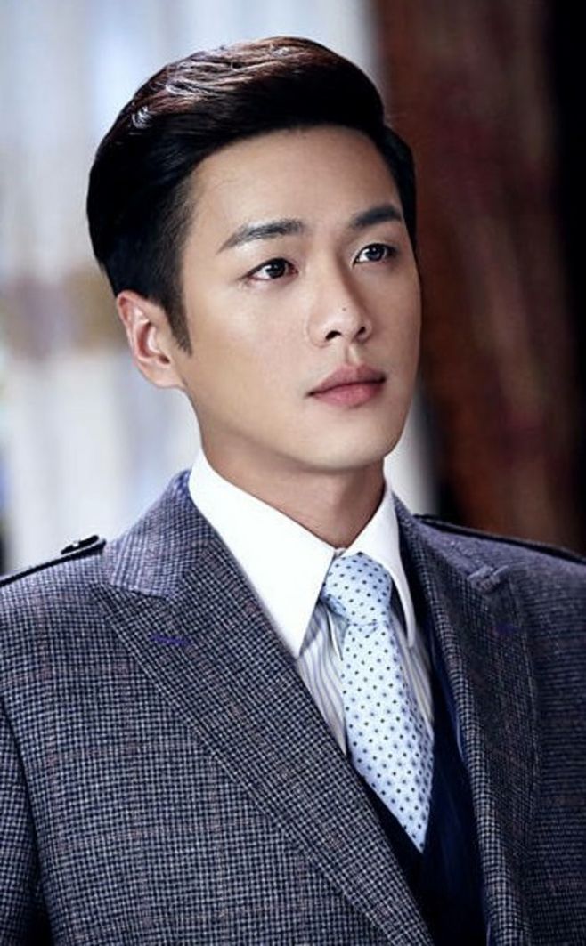 张健：是刘蓓的一婚和三婚丈夫，欠债3个亿，没脸出席儿子的婚礼